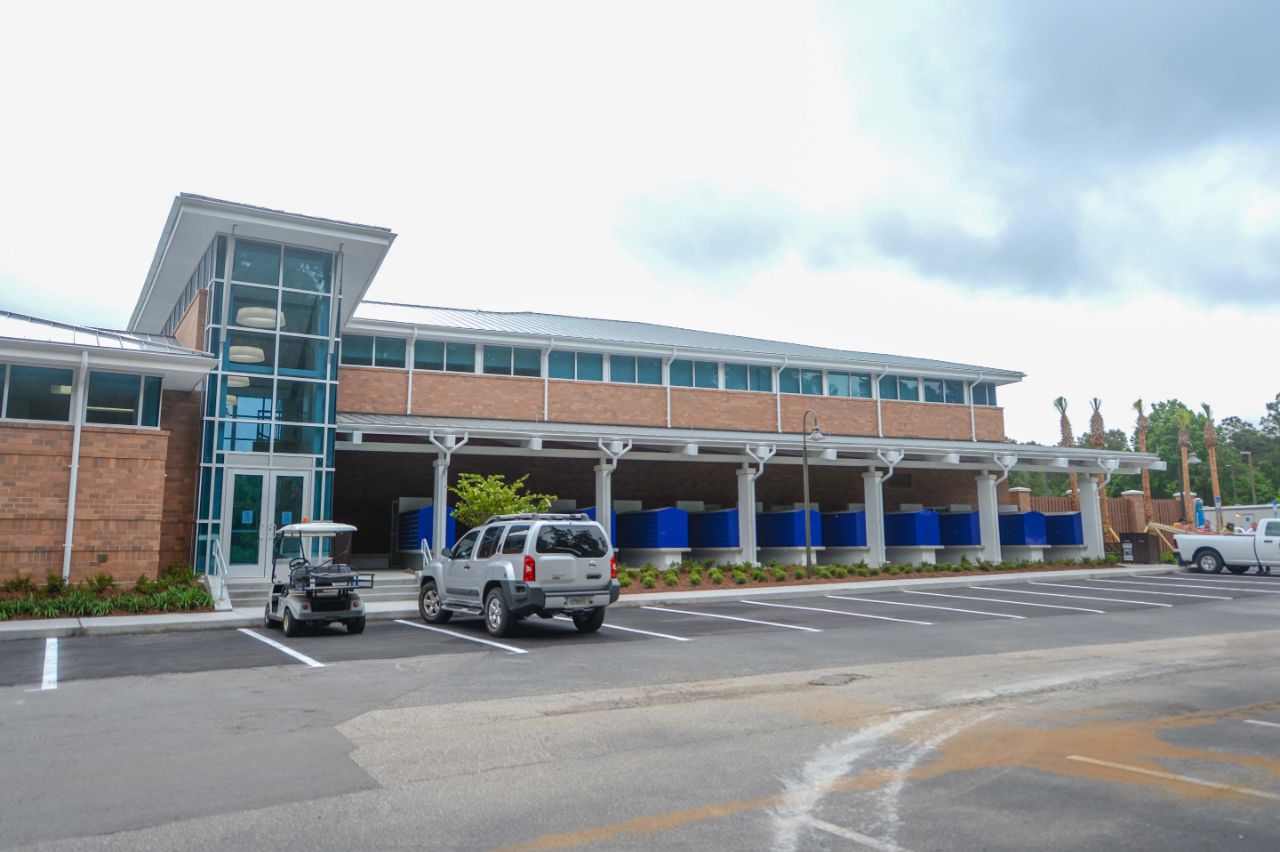 A picture of the front of the Osprey Clubhouse.